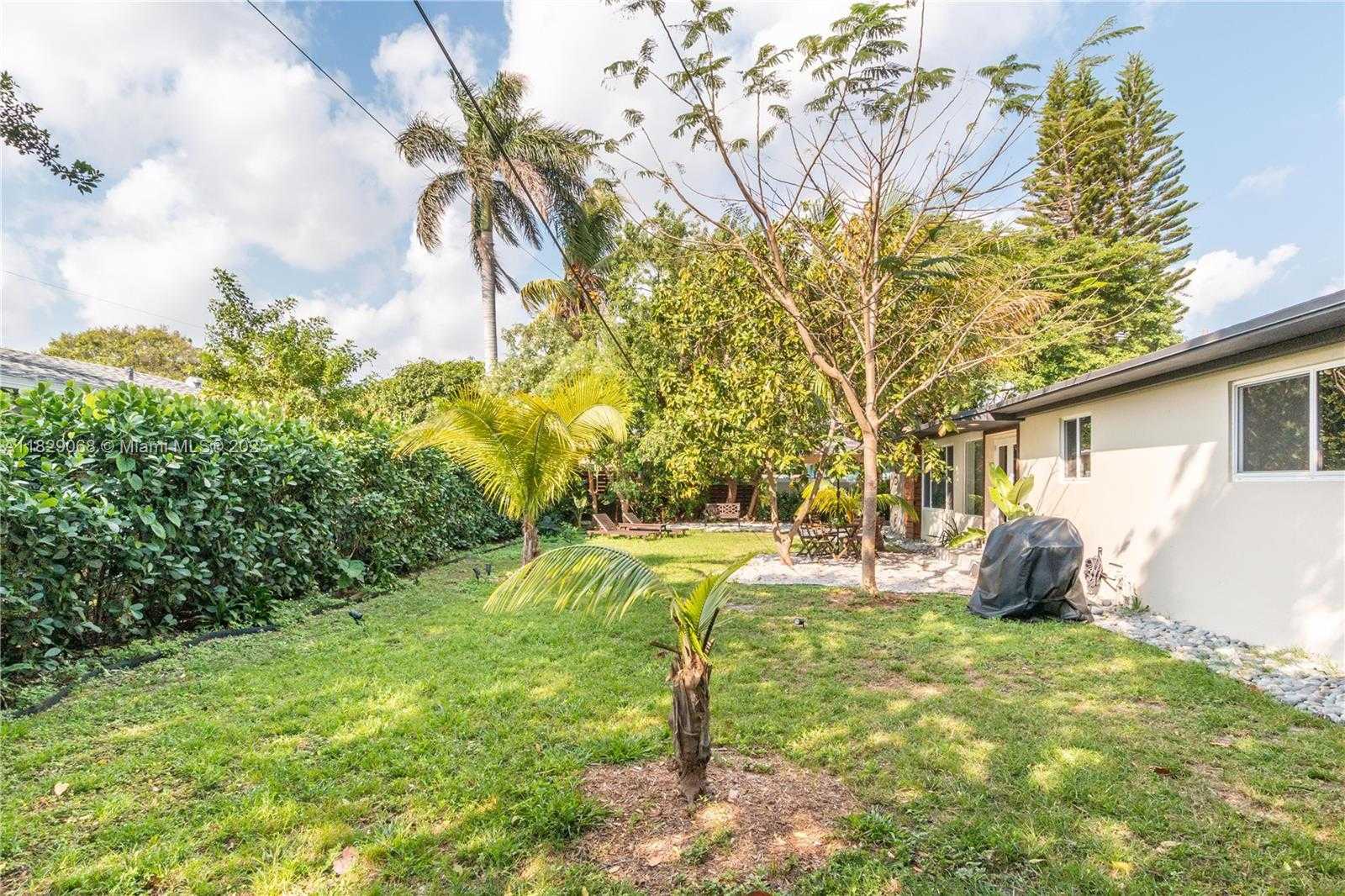 Small Image of 2302 FUNSTON ST, Hollywood Number 34