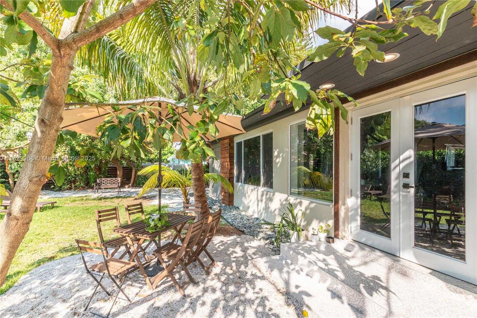 Small Image of 2302 FUNSTON ST, Hollywood Number 37