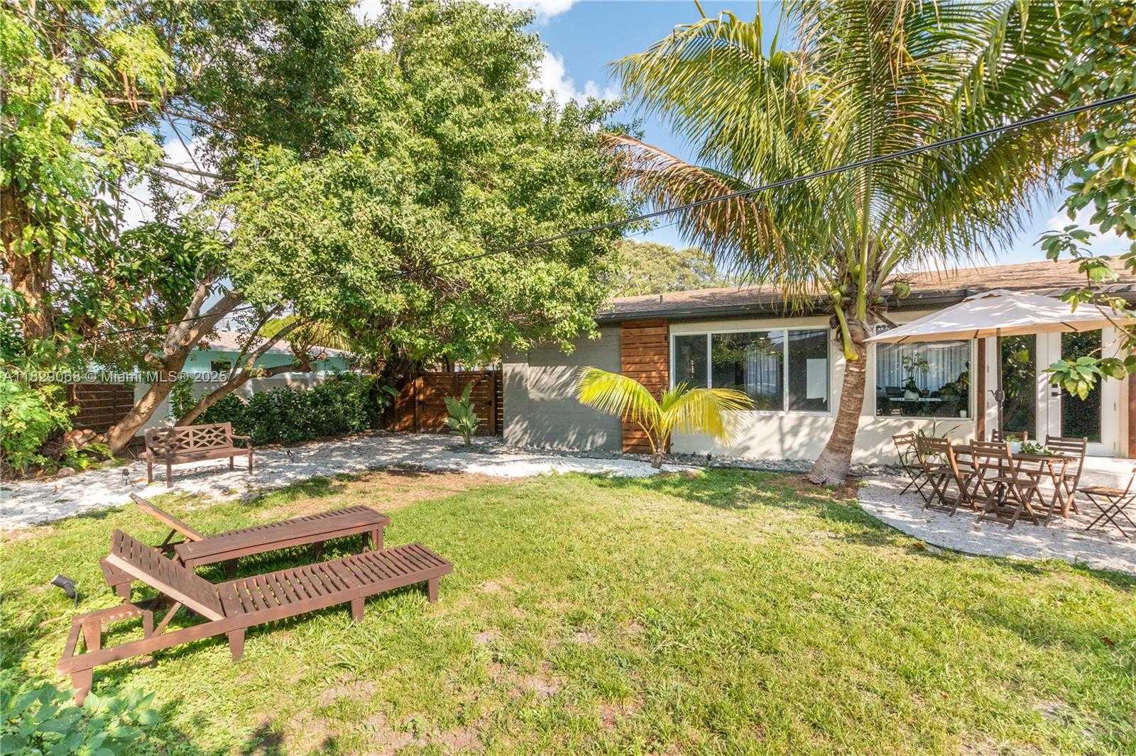Small Image of 2302 FUNSTON ST, Hollywood Number 39