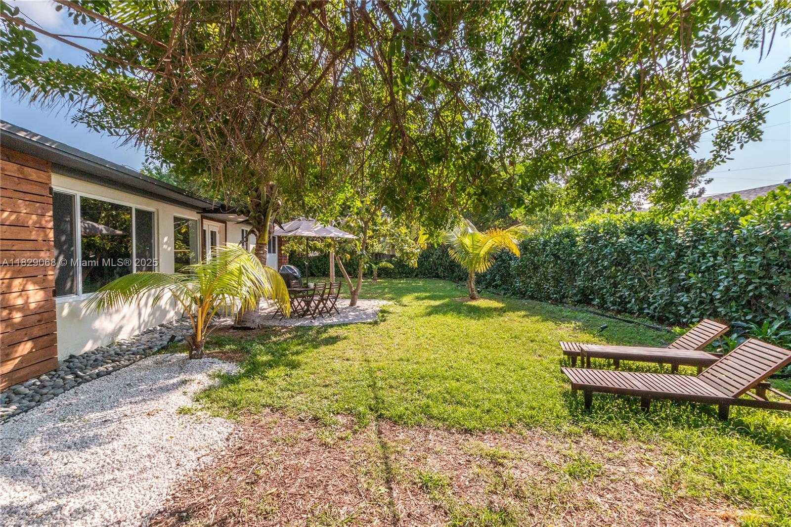 Small Image of 2302 FUNSTON ST, Hollywood Number 44
