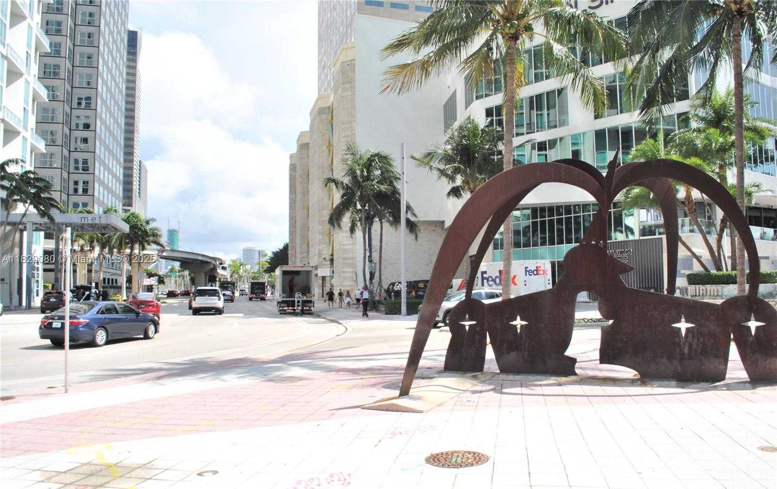 Small Image of 300 SOUTH BISCAYNE BLVD #T-2802, Miami Number 12