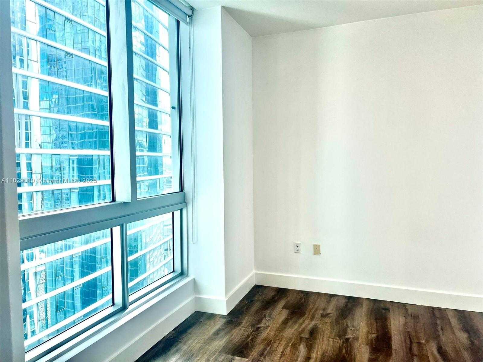 Small Image of 300 SOUTH BISCAYNE BLVD #T-2802, Miami Number 16