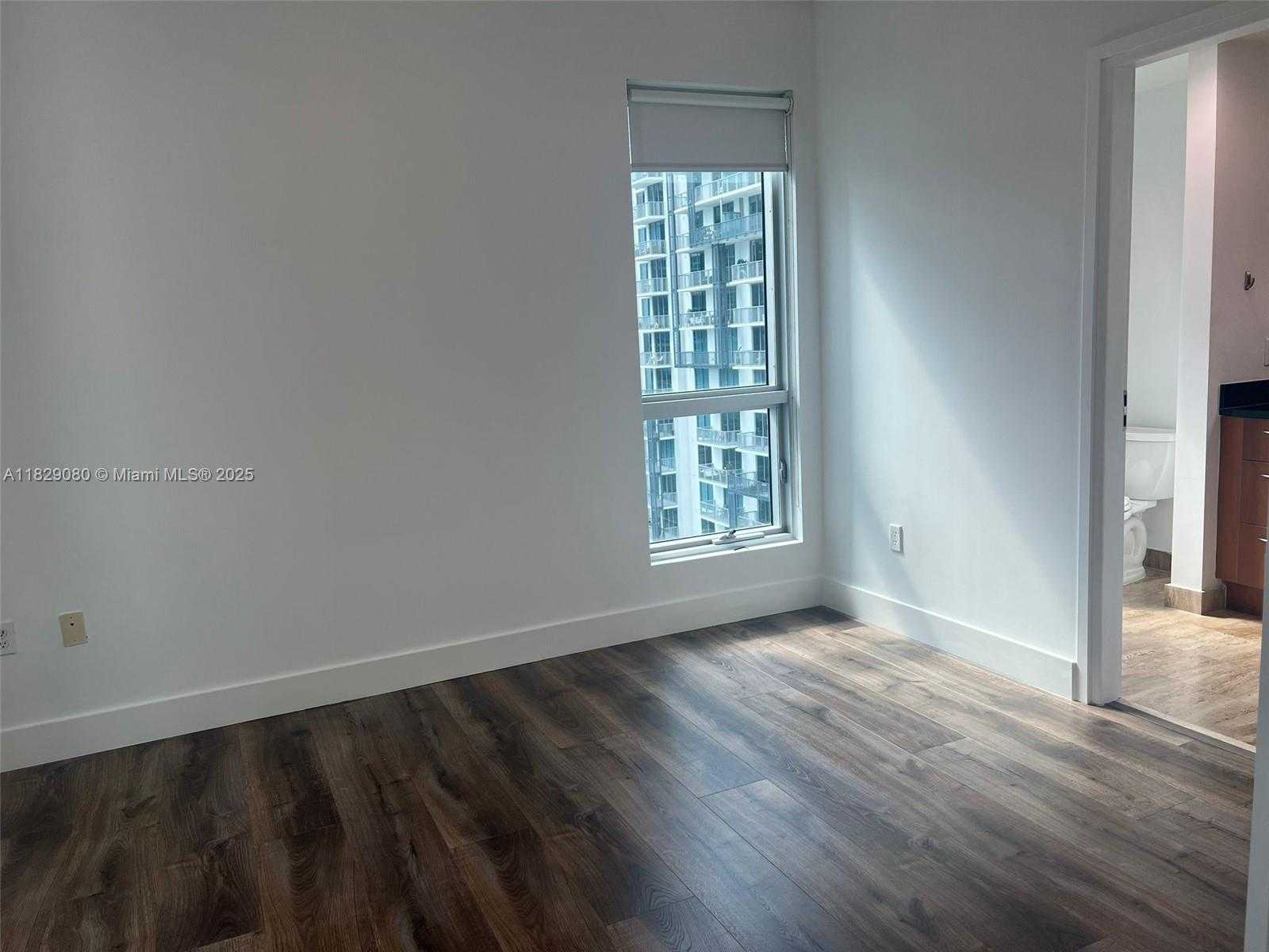 Small Image of 300 SOUTH BISCAYNE BLVD #T-2802, Miami Number 17