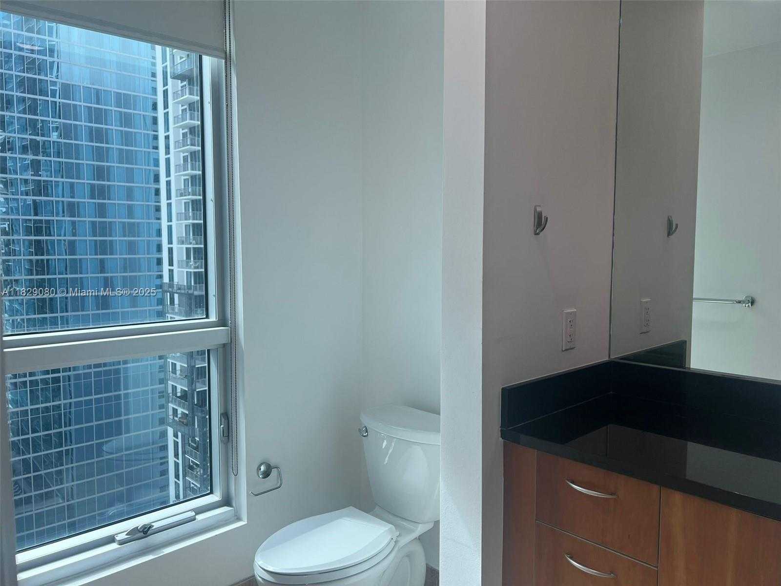Small Image of 300 SOUTH BISCAYNE BLVD #T-2802, Miami Number 18
