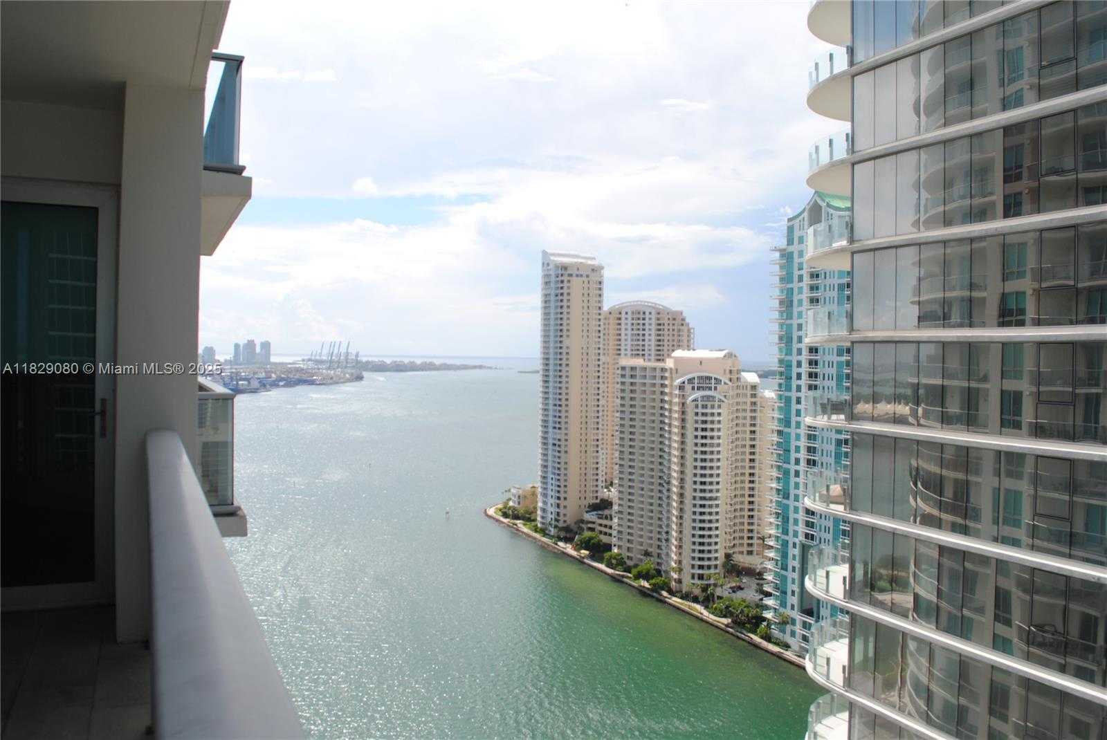 Small Image of 300 SOUTH BISCAYNE BLVD #T-2802, Miami Number 4