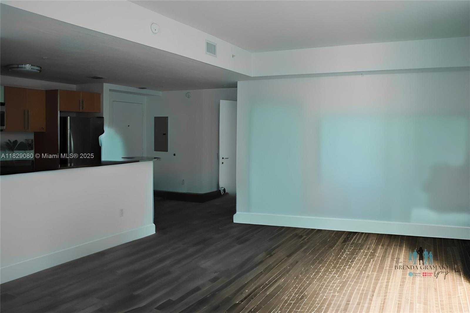 Small Image of 300 SOUTH BISCAYNE BLVD #T-2802, Miami Number 8