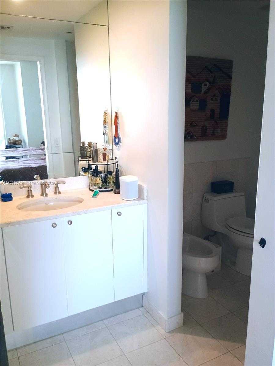 Small Image of 901 BRICKELL KEY BLVD #1201, Miami Number 9