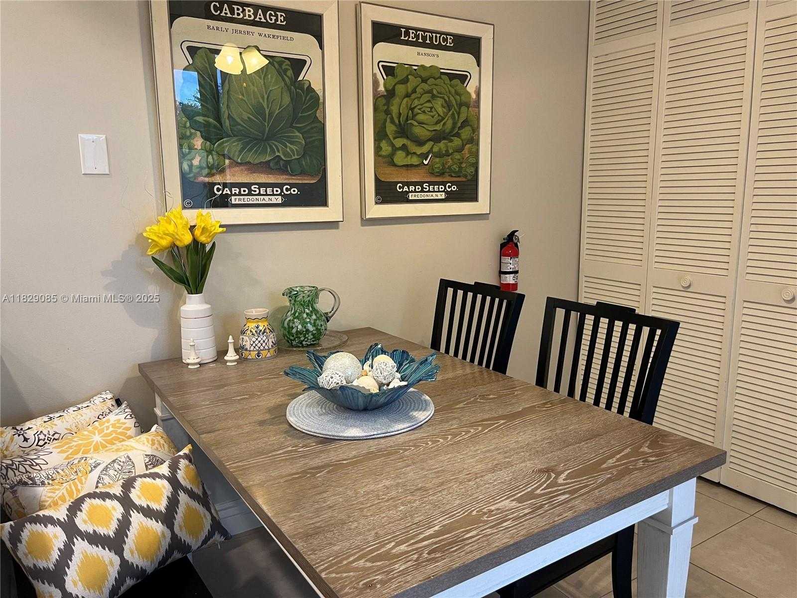 Small Image of Palm Beach Gardens Number 12