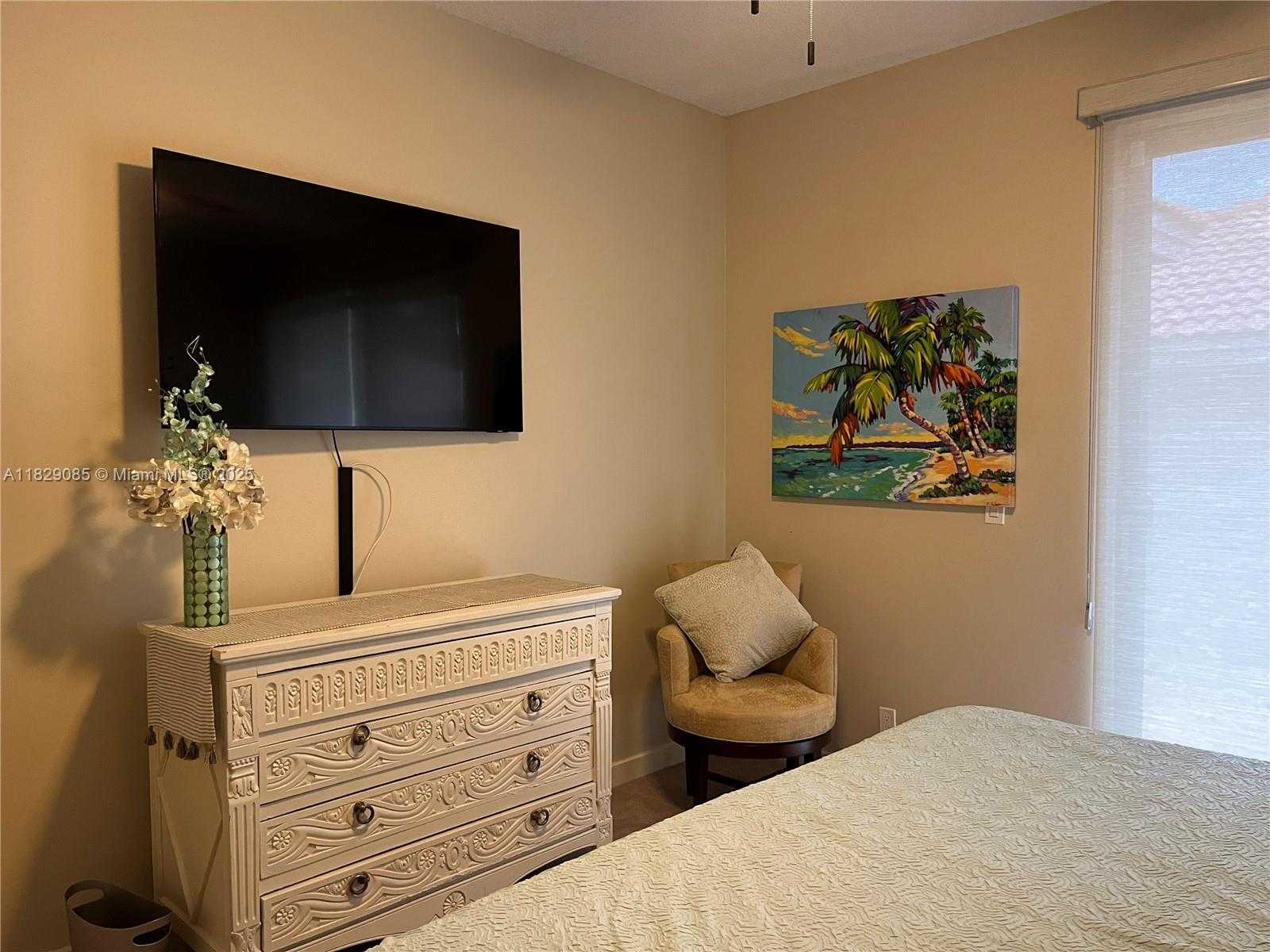 Small Image of Palm Beach Gardens Number 15