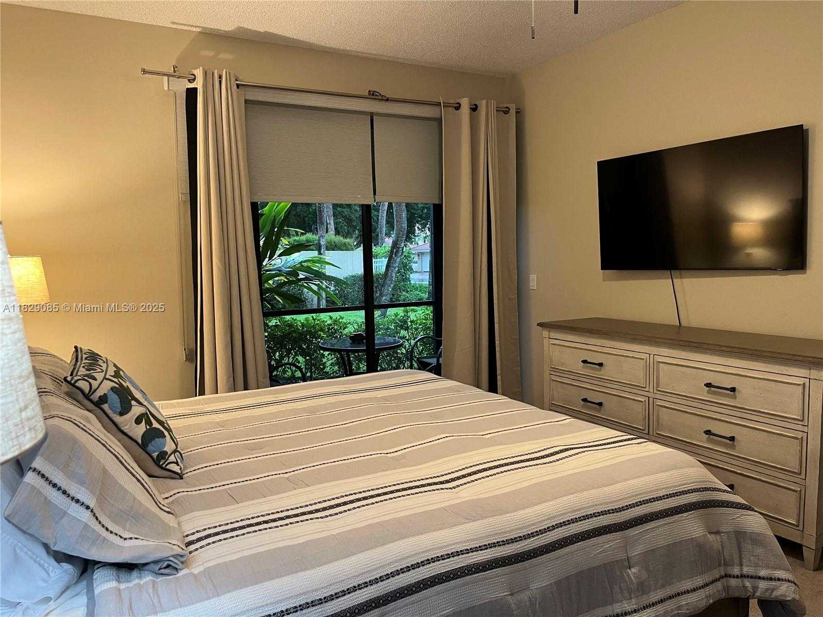 Small Image of Palm Beach Gardens Number 19