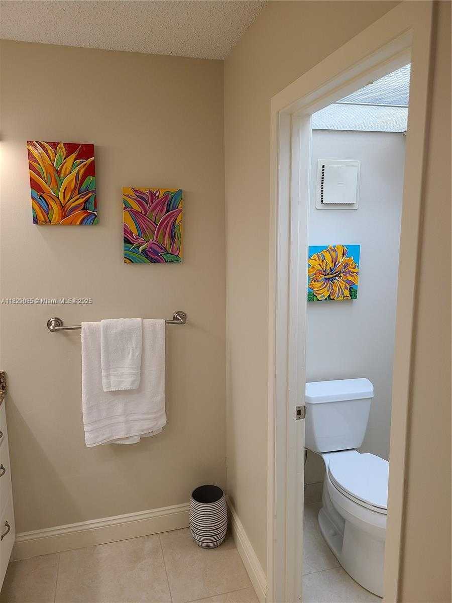 Small Image of Palm Beach Gardens Number 21