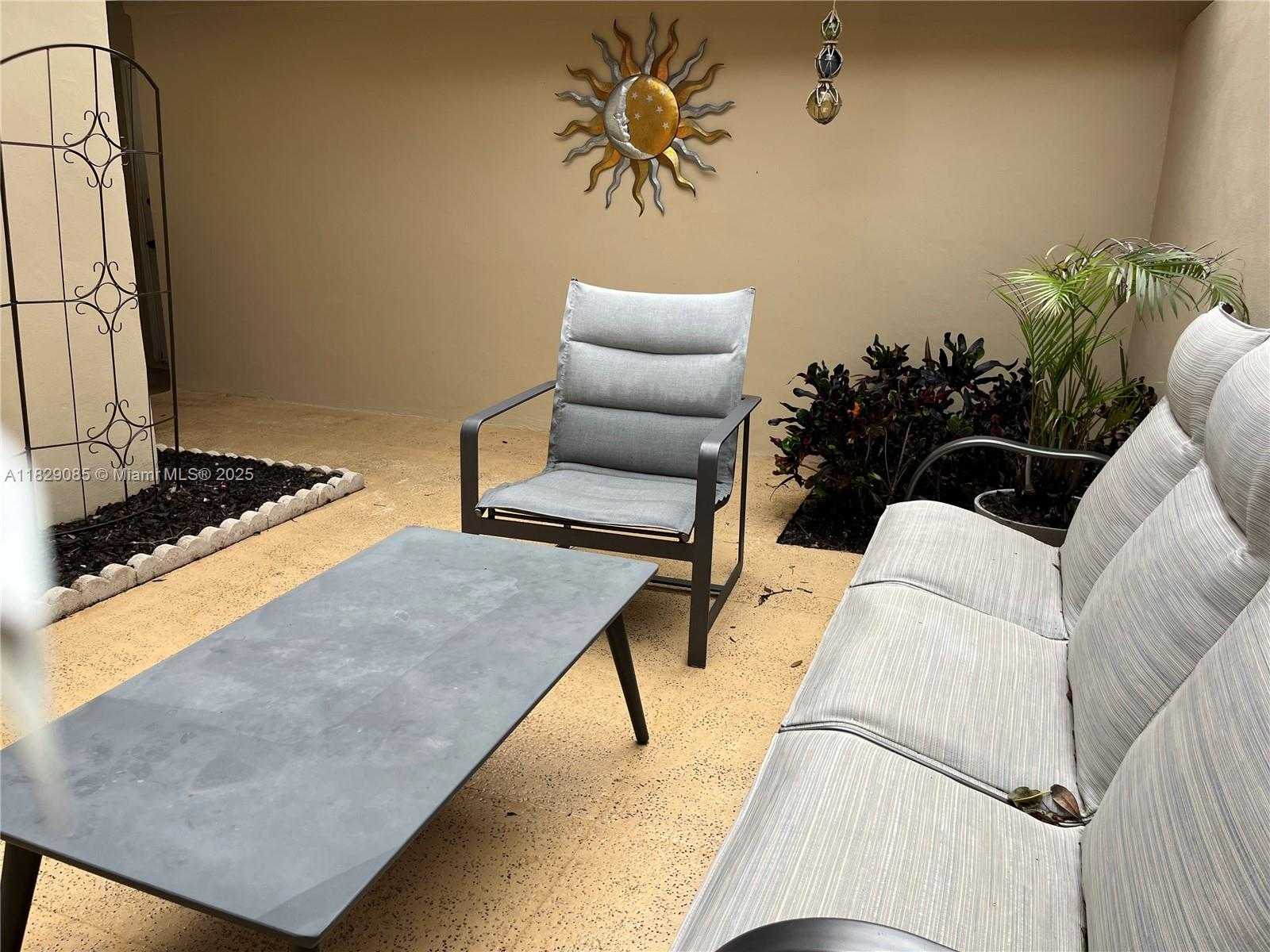 Small Image of Palm Beach Gardens Number 28