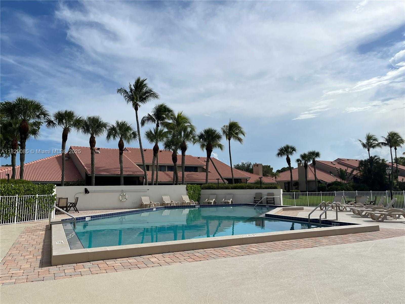 Small Image of Palm Beach Gardens Number 30