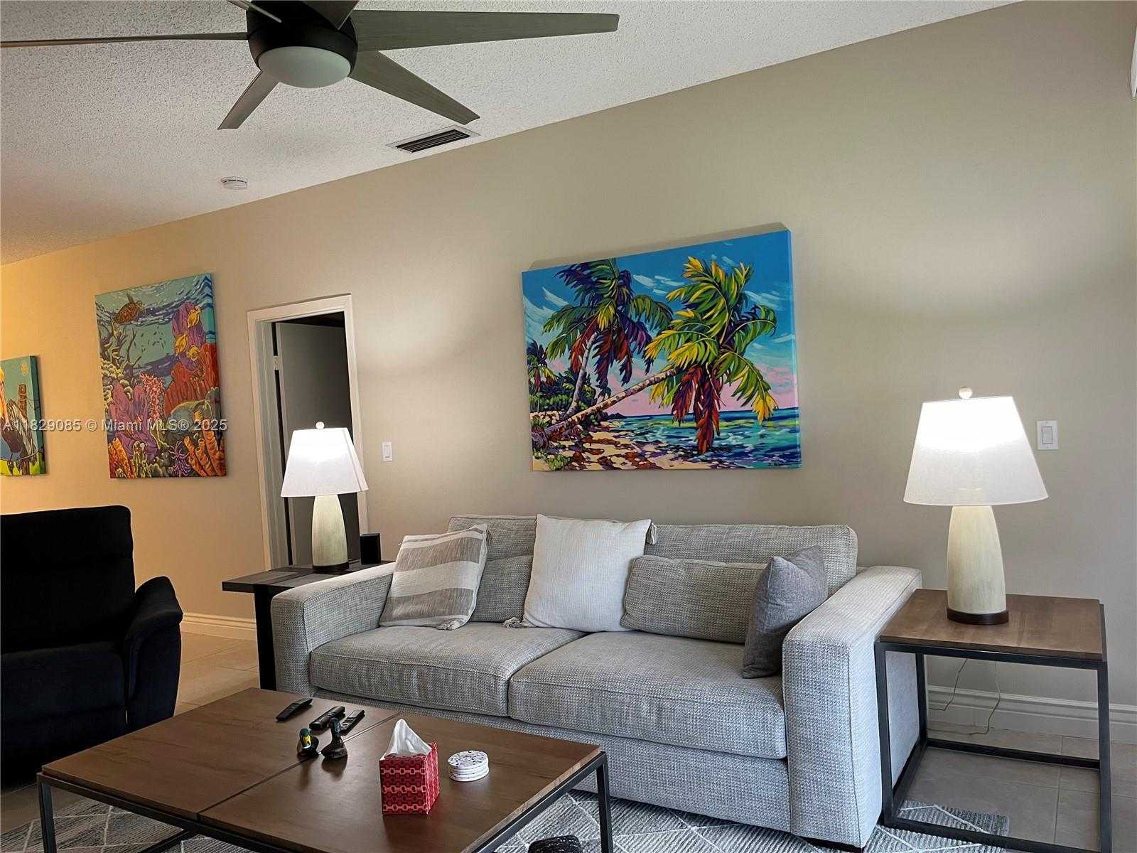 Small Image of Palm Beach Gardens Number 6