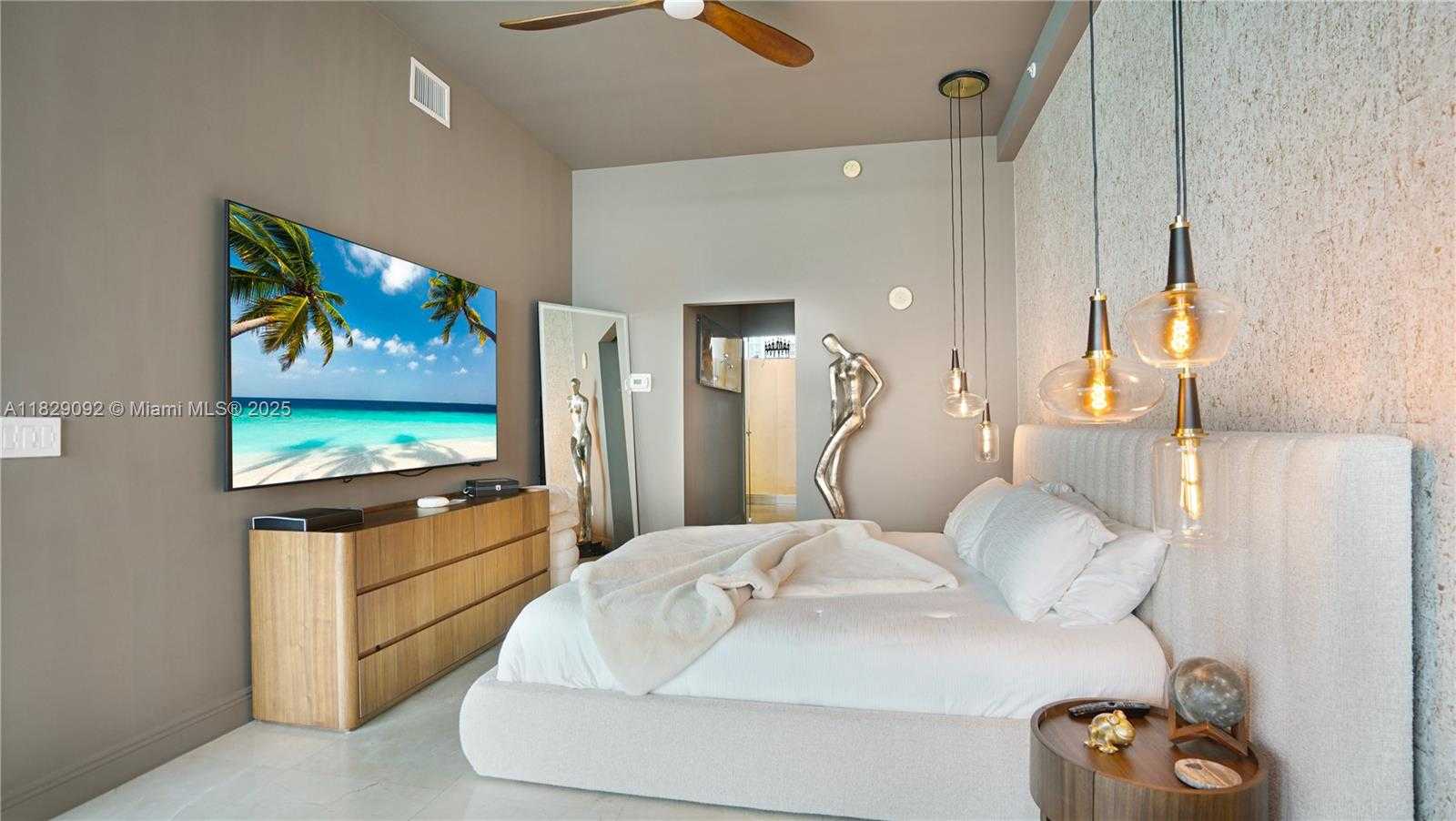 Small Image of 7934 WEST DR #902, North Bay Village Number 23