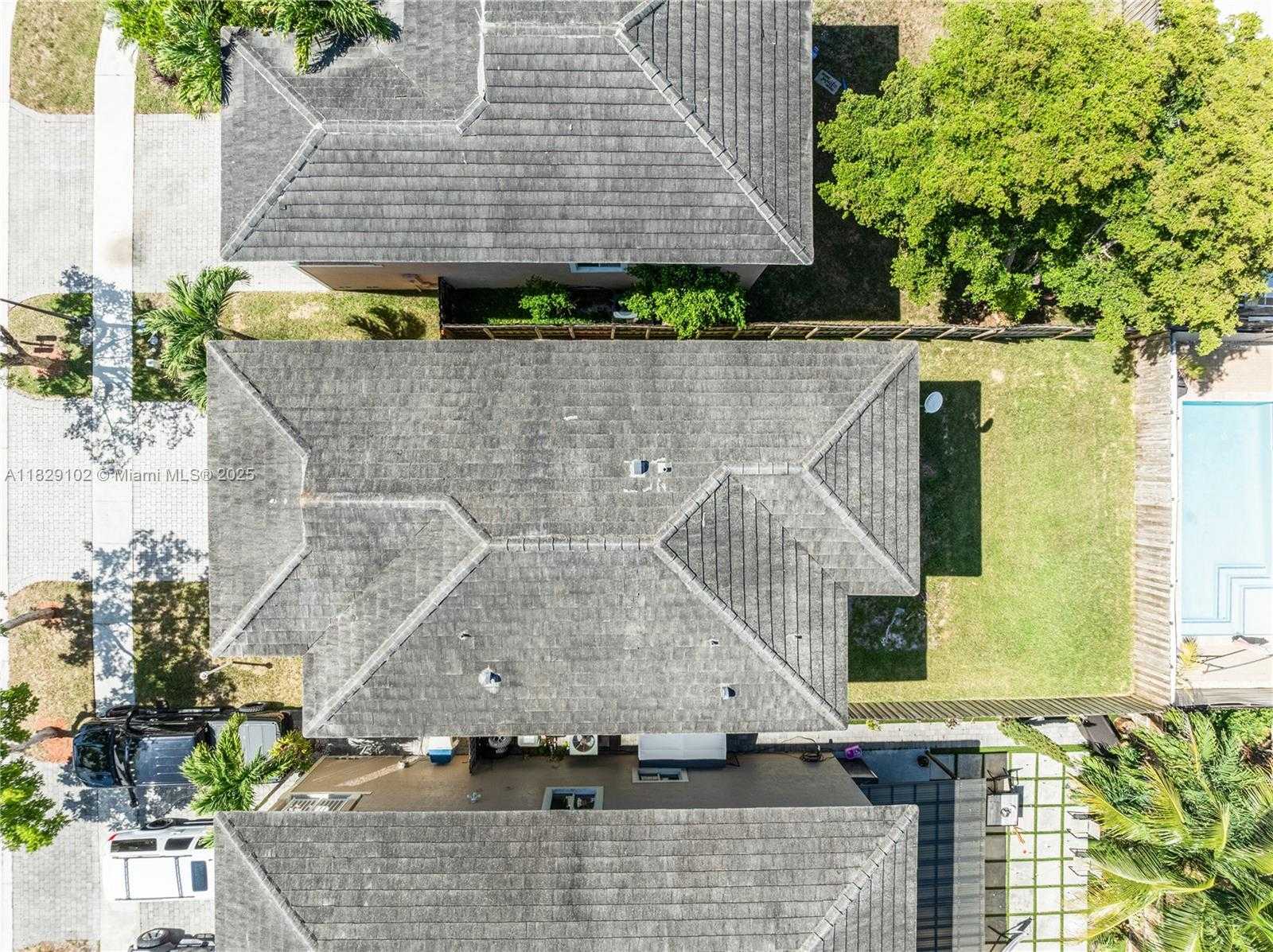 Small Image of 383 NORTH EAST 34TH TER #383, Homestead Number 34