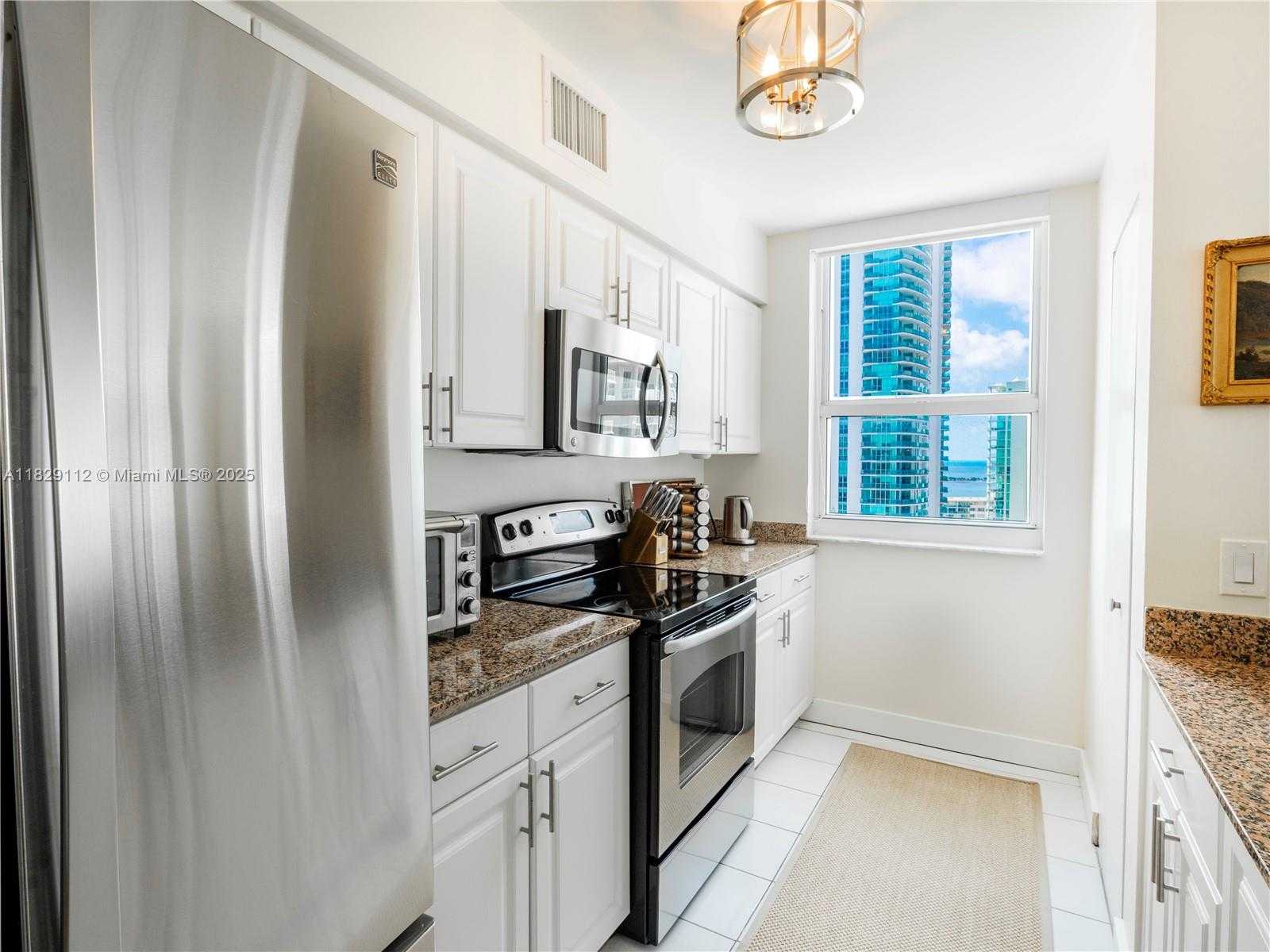 Small Image of 1155 BRICKELL BAY DR #2101, Miami Number 21
