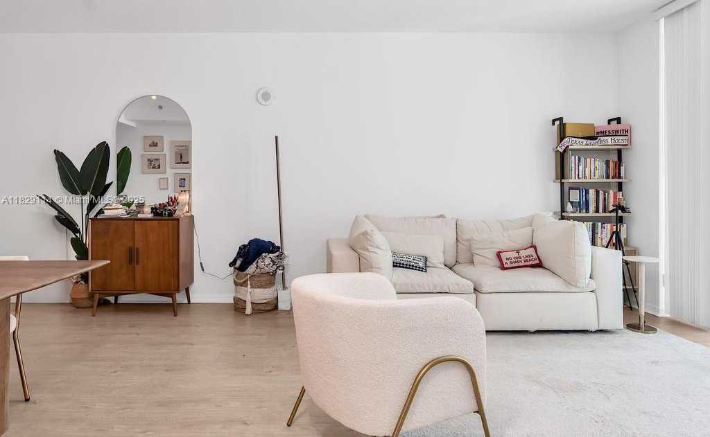 Small Image of 951 BRICKELL AVE #1100, Miami Number 9