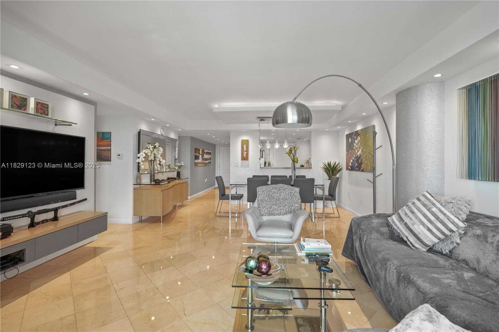 Small Image of 2101 BRICKELL AVE #2001, Miami Number 14