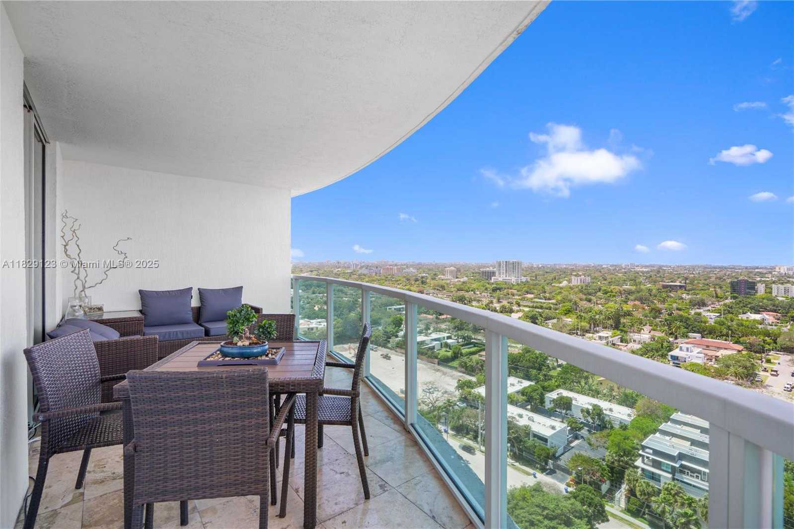 Small Image of 2101 BRICKELL AVE #2001, Miami Number 18
