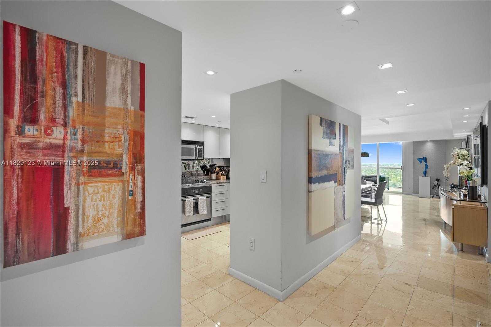Small Image of 2101 BRICKELL AVE #2001, Miami Number 22