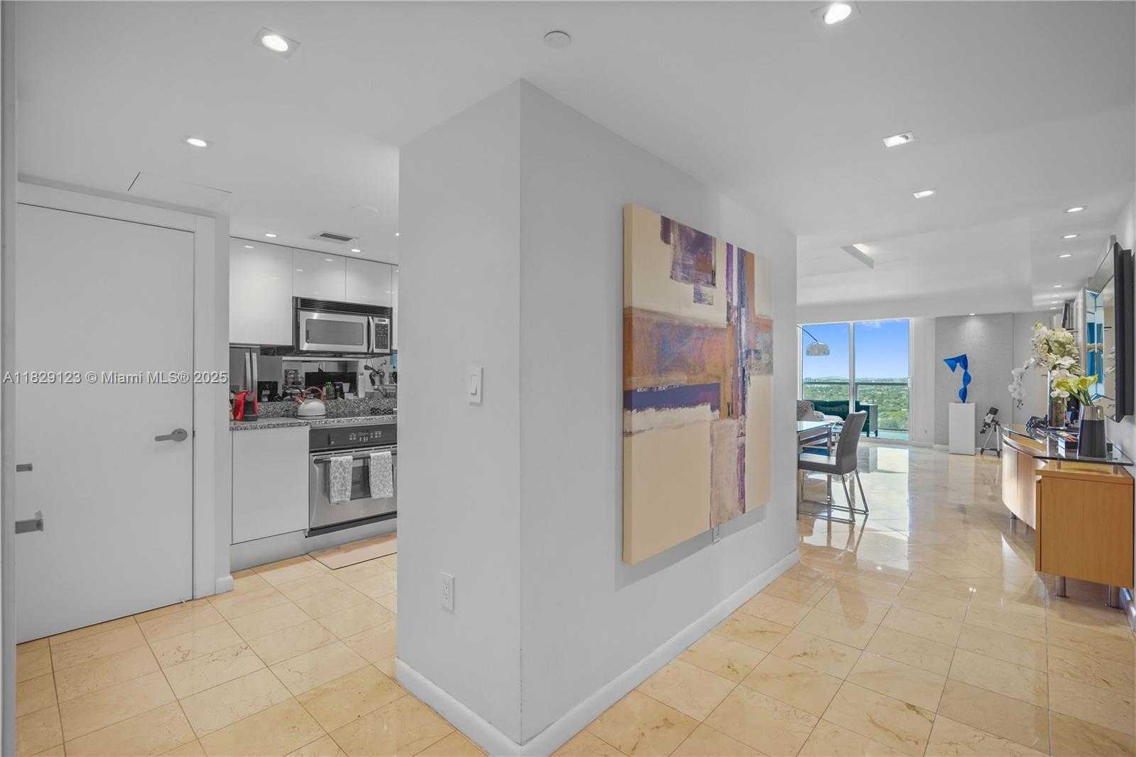 Small Image of 2101 BRICKELL AVE #2001, Miami Number 23