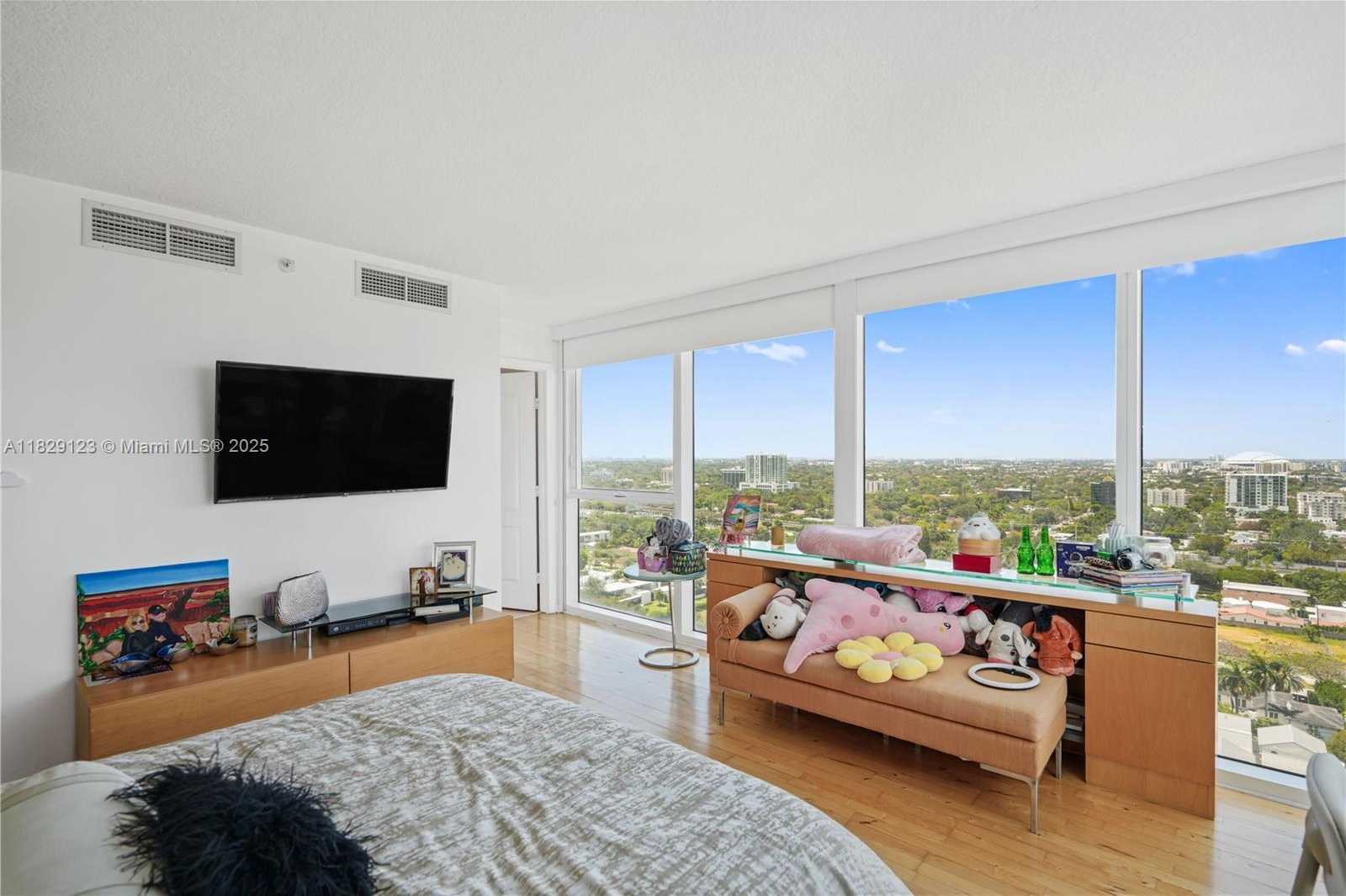 Small Image of 2101 BRICKELL AVE #2001, Miami Number 25