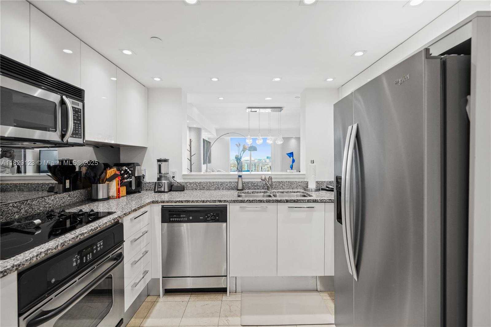 Small Image of 2101 BRICKELL AVE #2001, Miami Number 7