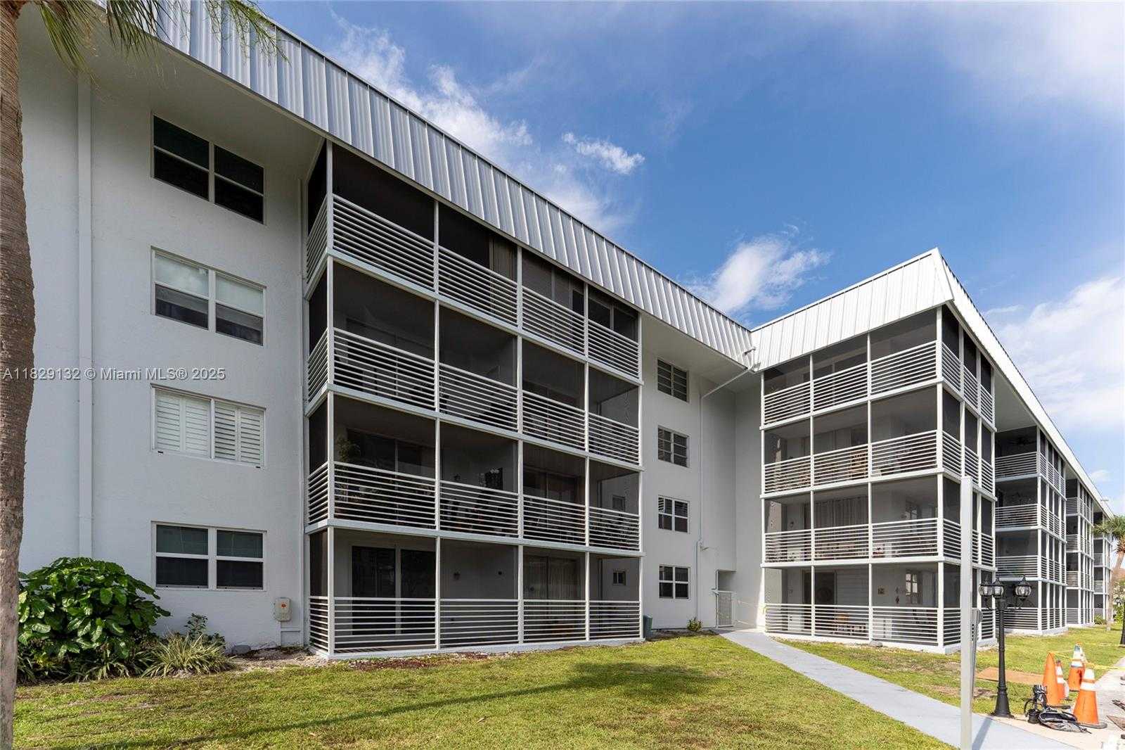 Small Image of 3551 NORTH EAST 169TH ST #411, North Miami Beach Number 4