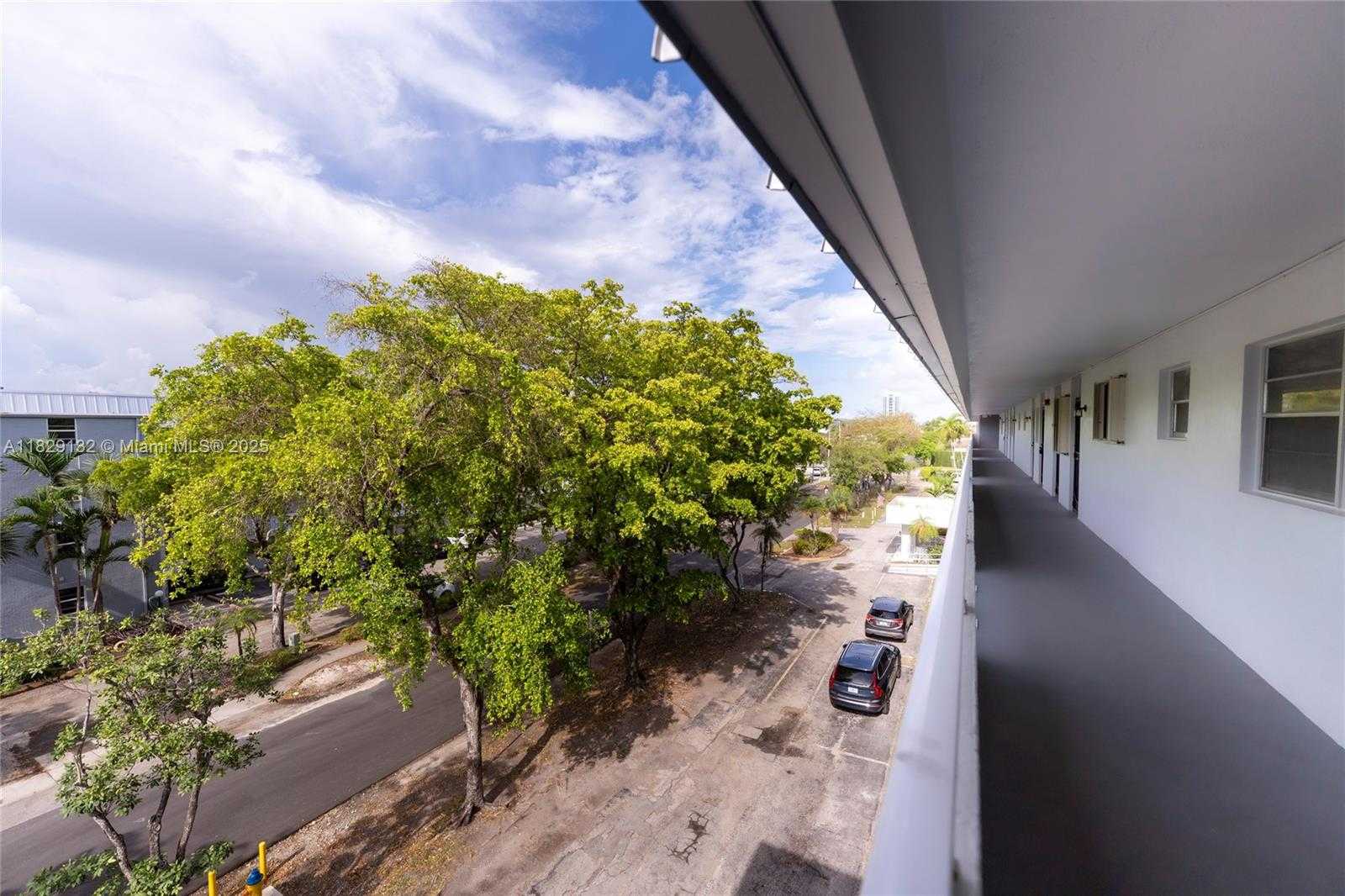 Small Image of 3551 NORTH EAST 169TH ST #411, North Miami Beach Number 6