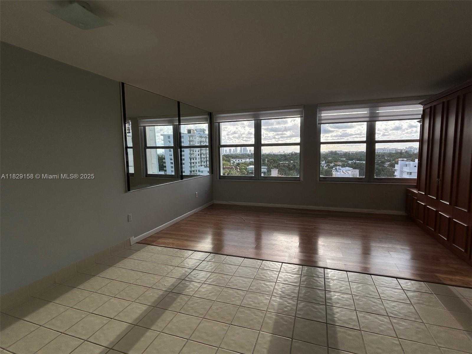 Small Image of 2899 COLLINS AVE #1040, Miami Beach Number 11