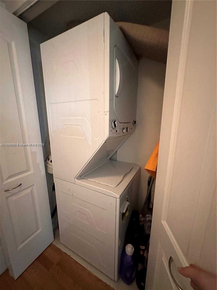 Small Image of 9301 SOUTH WEST 92ND AVE #204B, Miami Number 17