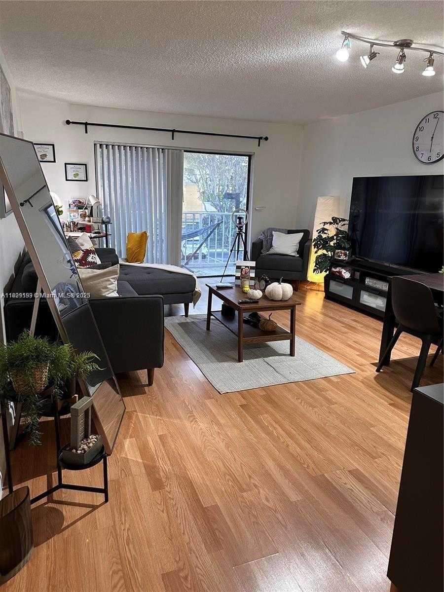 Small Image of 9301 SOUTH WEST 92ND AVE #204B, Miami Number 3