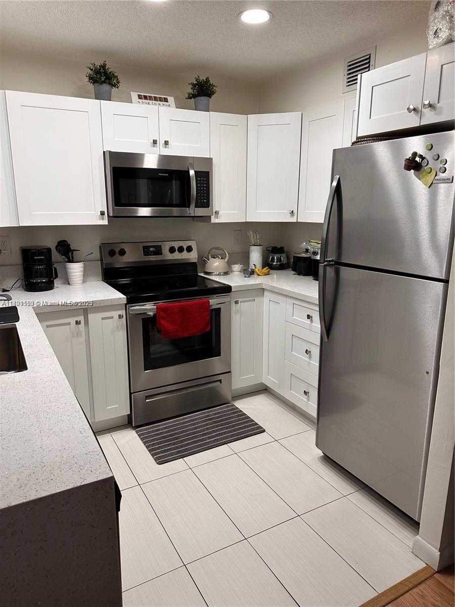 Small Image of 9301 SOUTH WEST 92ND AVE #204B, Miami Number 8