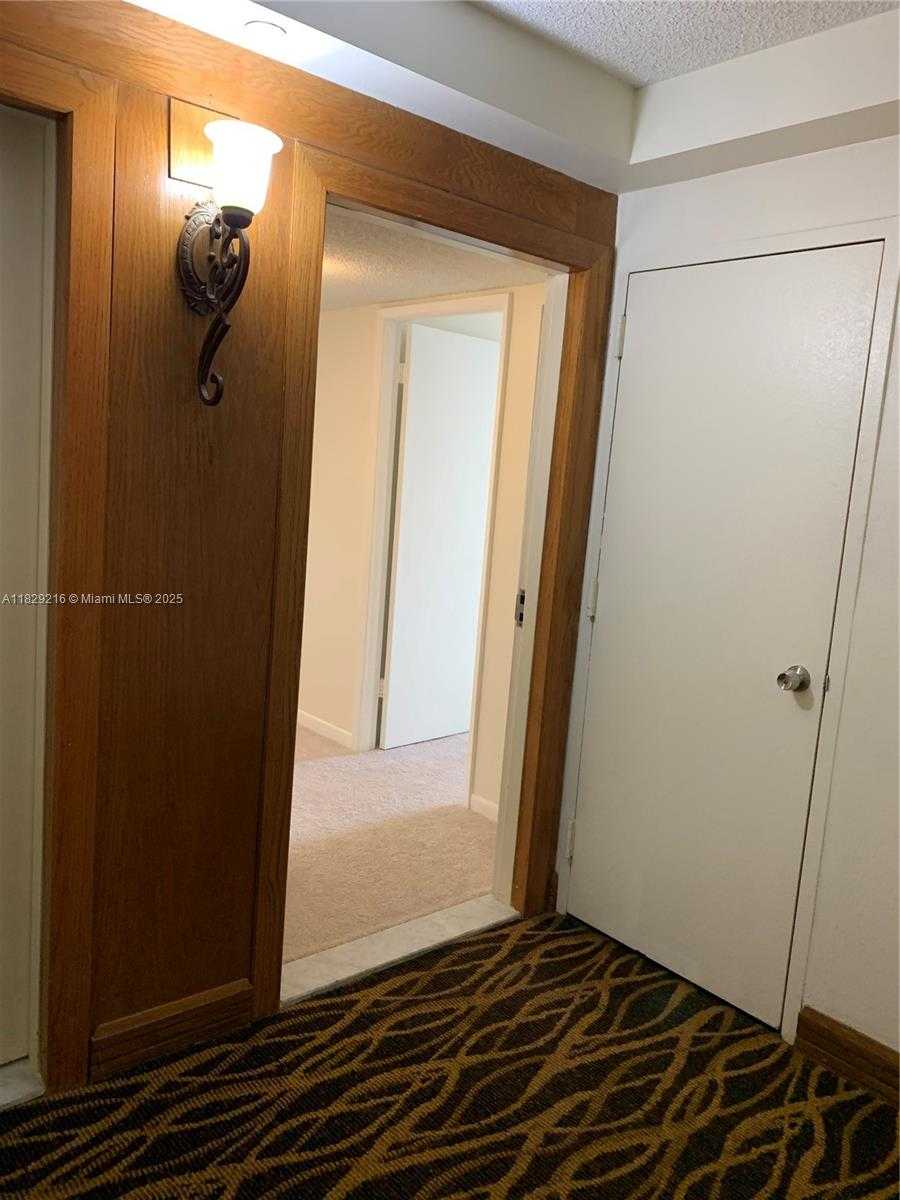 Small Image of 18181 NORTH EAST 31ST CT #2104, Aventura Number 3