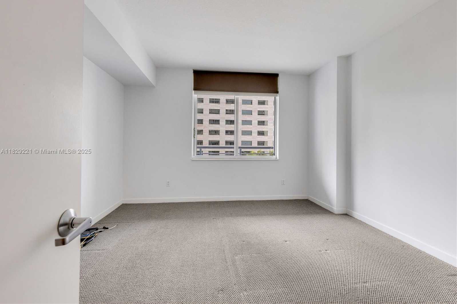Small Image of 335 SOUTH BISCAYNE BLVD #1004, Miami Number 12