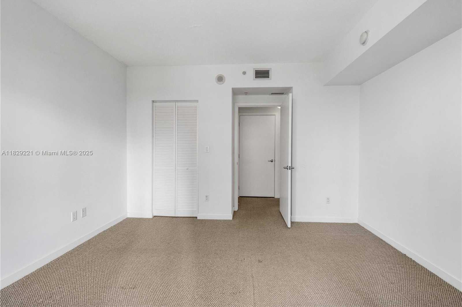 Small Image of 335 SOUTH BISCAYNE BLVD #1004, Miami Number 13