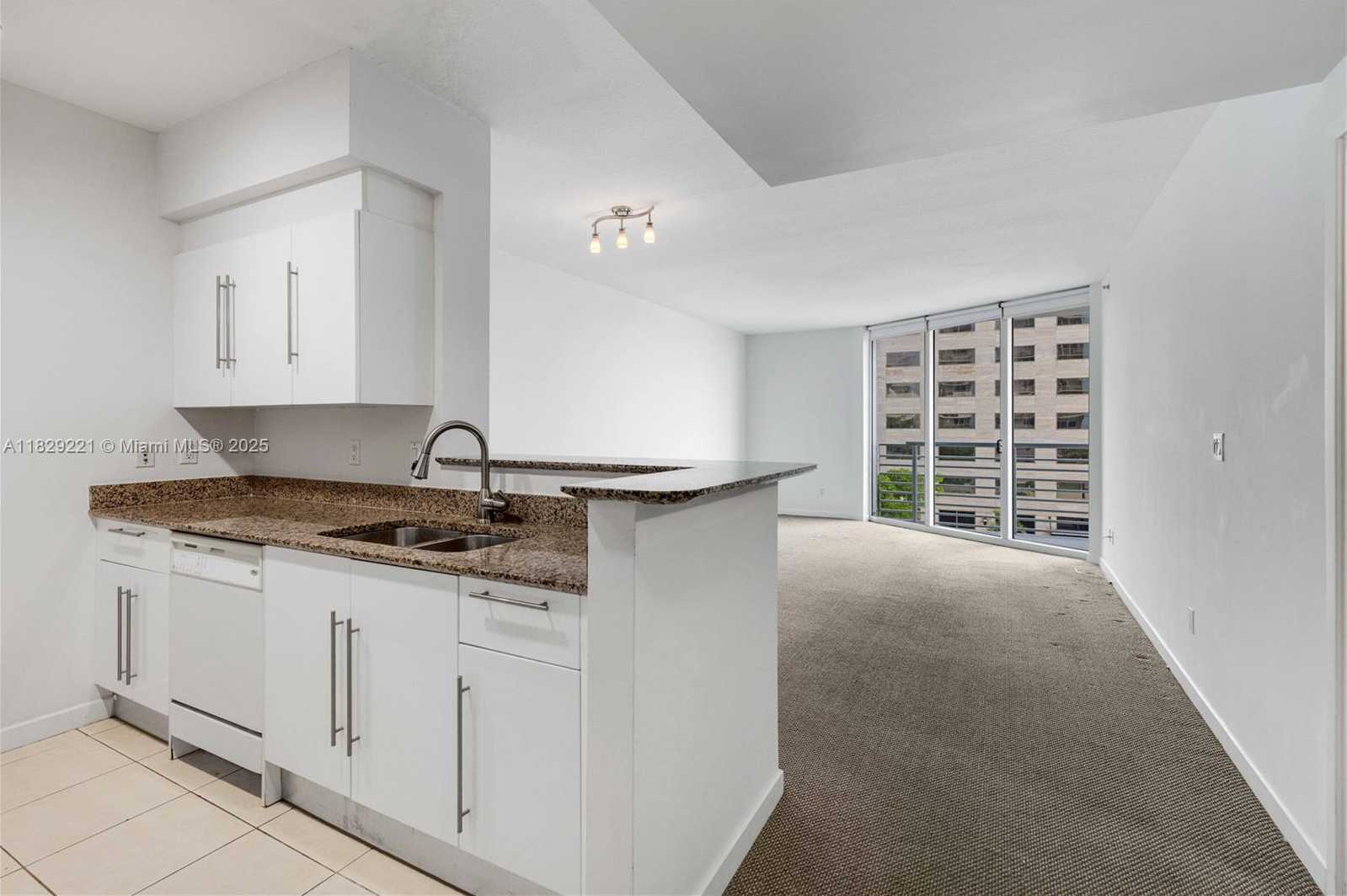 Small Image of 335 SOUTH BISCAYNE BLVD #1004, Miami Number 2