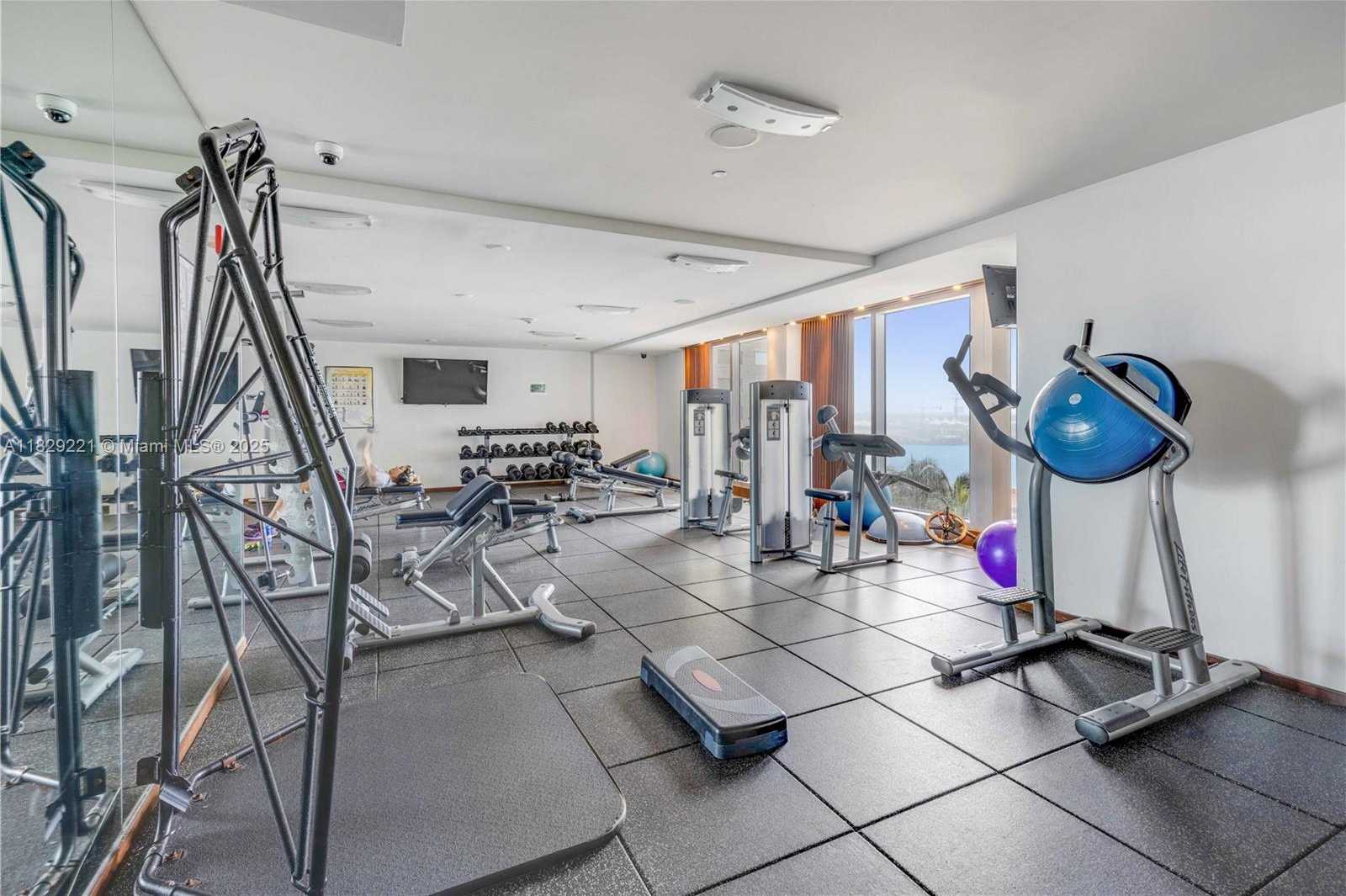 Small Image of 335 SOUTH BISCAYNE BLVD #1004, Miami Number 20