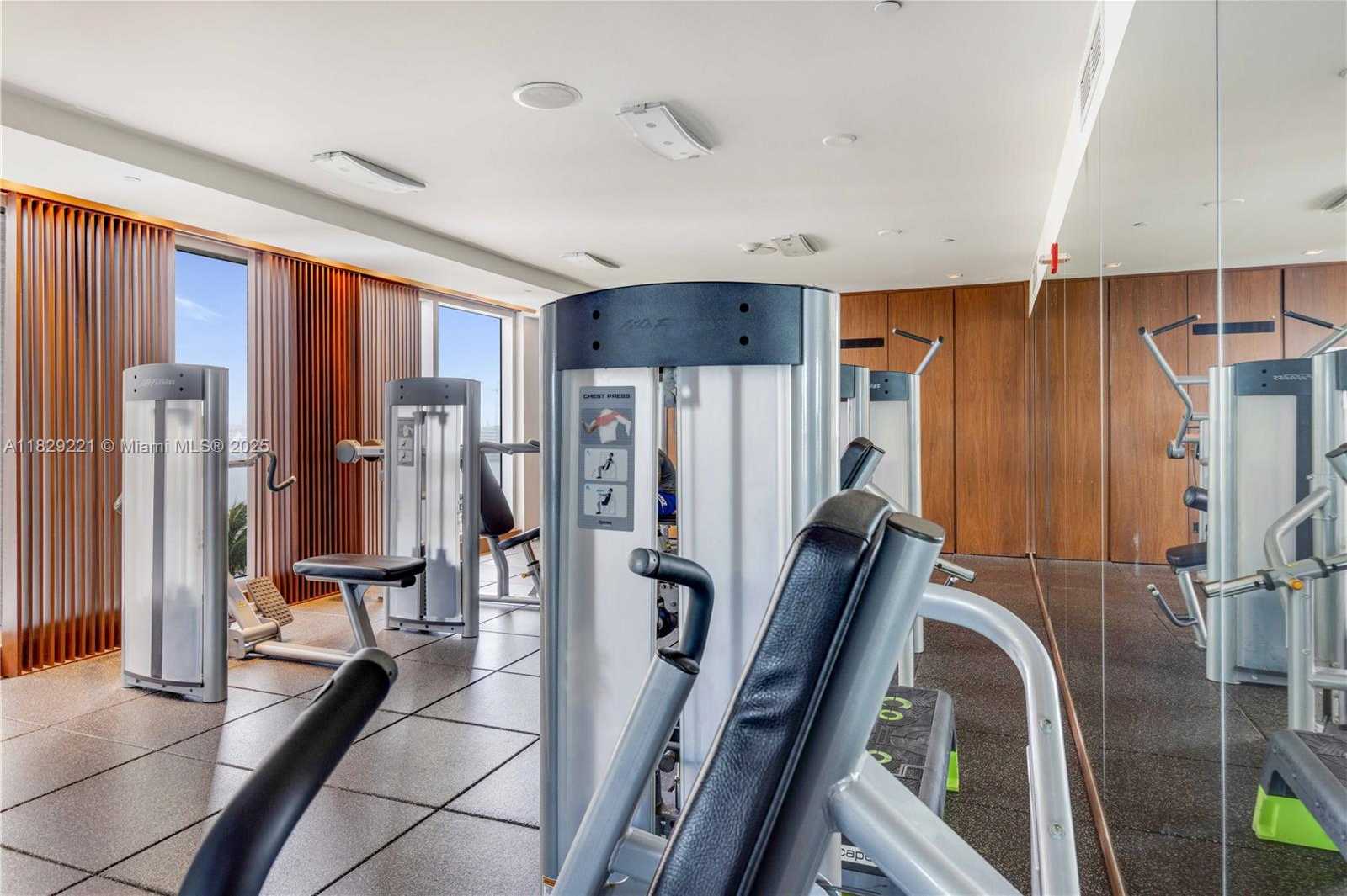 Small Image of 335 SOUTH BISCAYNE BLVD #1004, Miami Number 21
