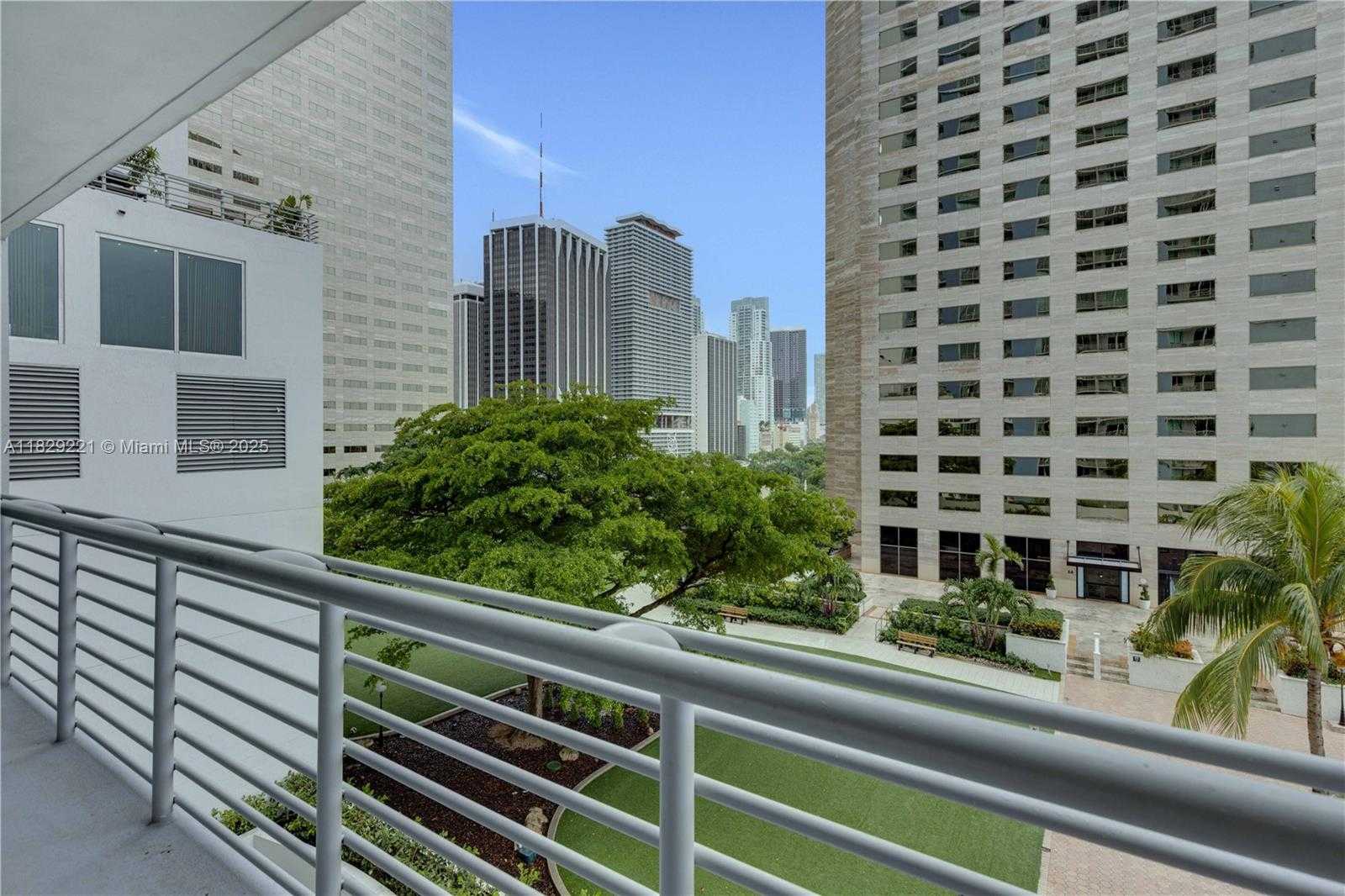 Small Image of 335 SOUTH BISCAYNE BLVD #1004, Miami Number 24