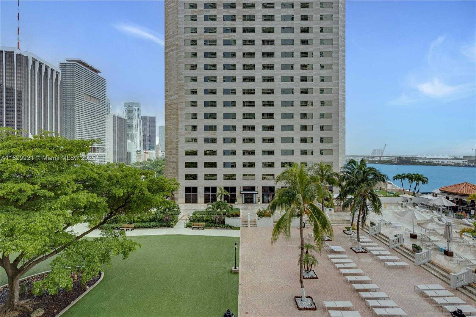 Small Image of 335 SOUTH BISCAYNE BLVD #1004, Miami Number 25