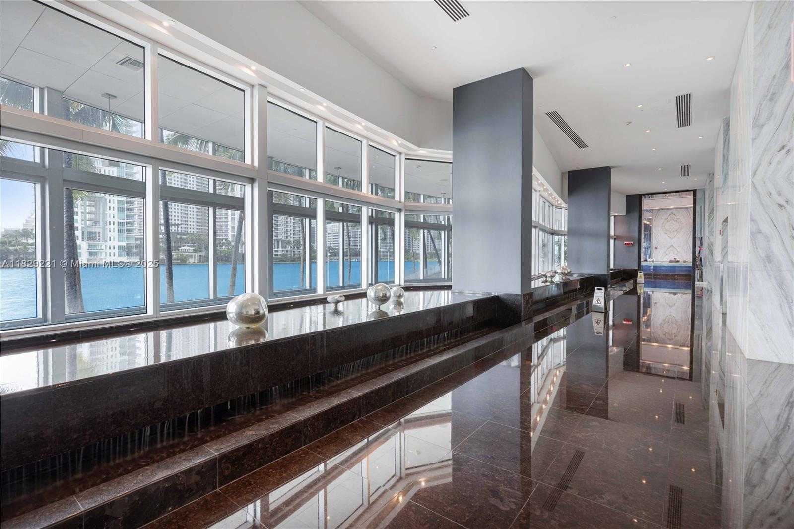 Small Image of 335 SOUTH BISCAYNE BLVD #1004, Miami Number 28
