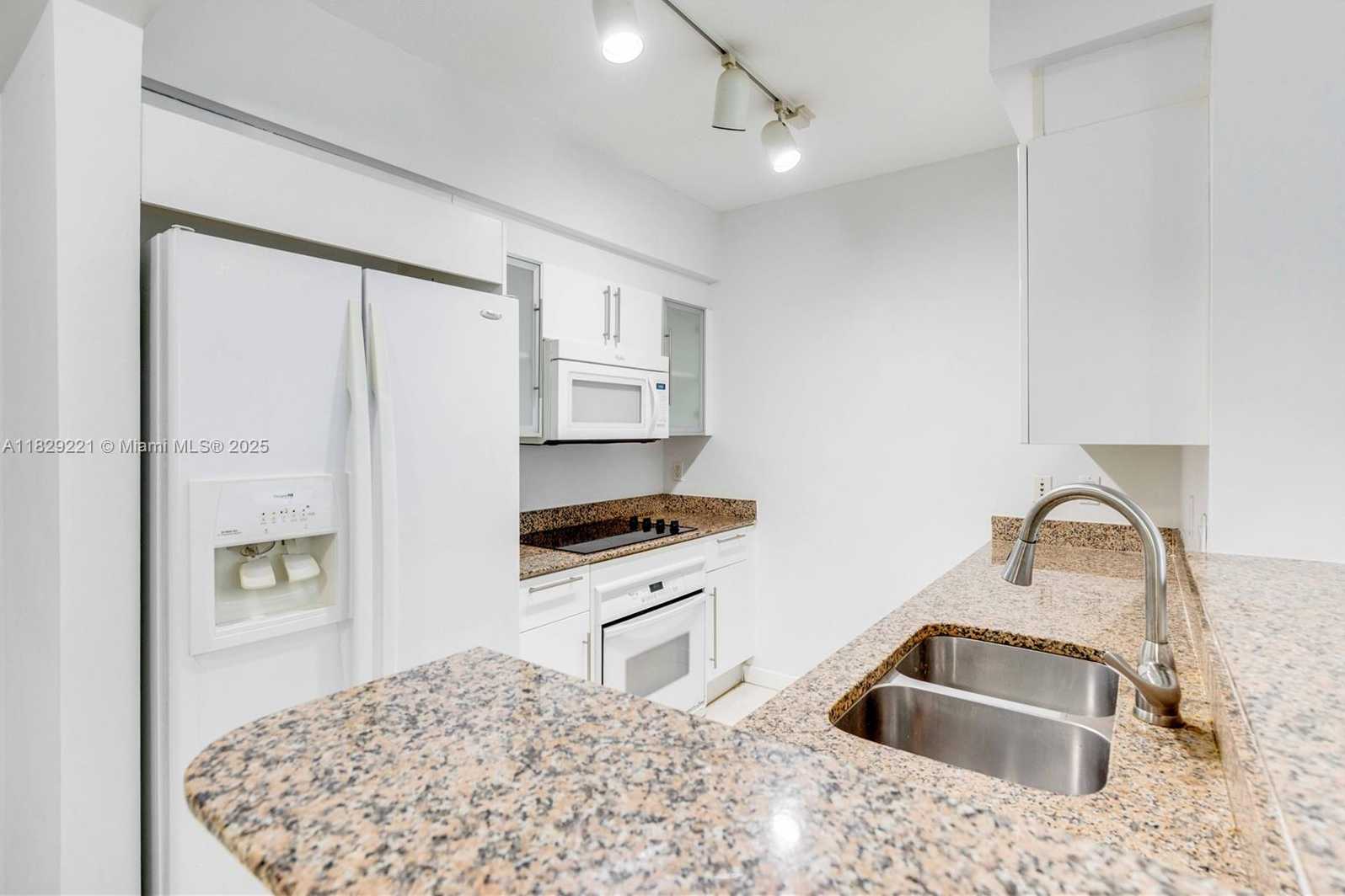 Small Image of 335 SOUTH BISCAYNE BLVD #1004, Miami Number 9