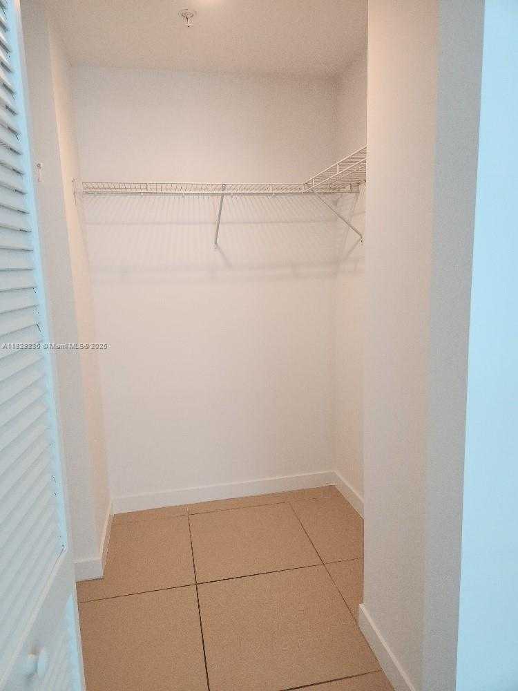 Small Image of 300 SOUTH BISCAYNE BLVD #L-804, Miami Number 7