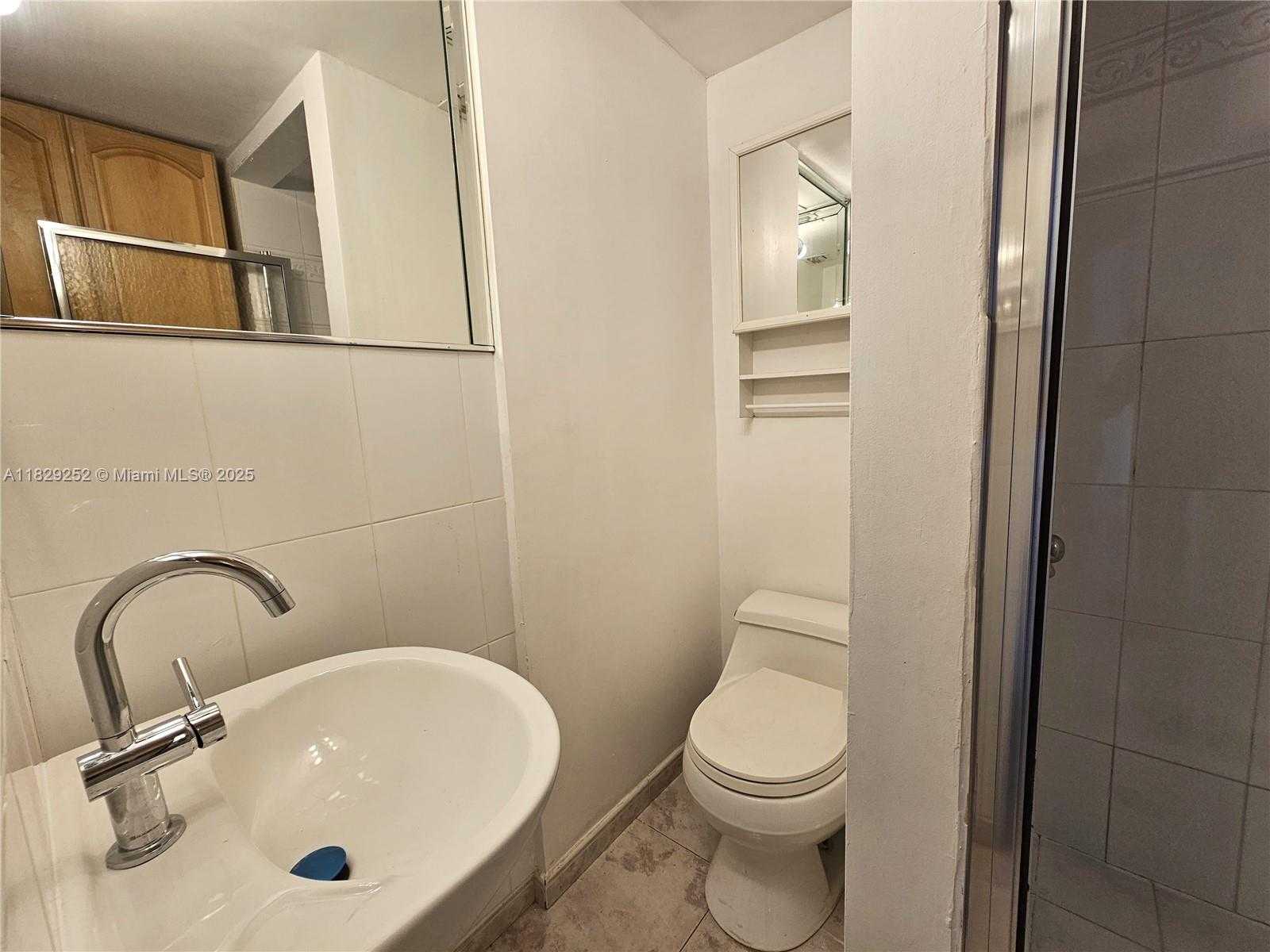 Small Image of 2829 INDIAN CREEK DR #709, Miami Beach Number 11