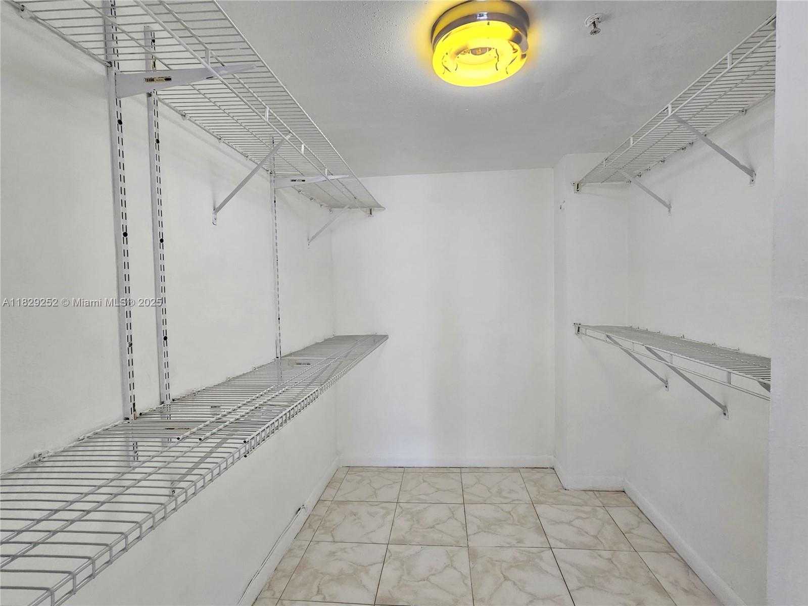 Small Image of 2829 INDIAN CREEK DR #709, Miami Beach Number 13