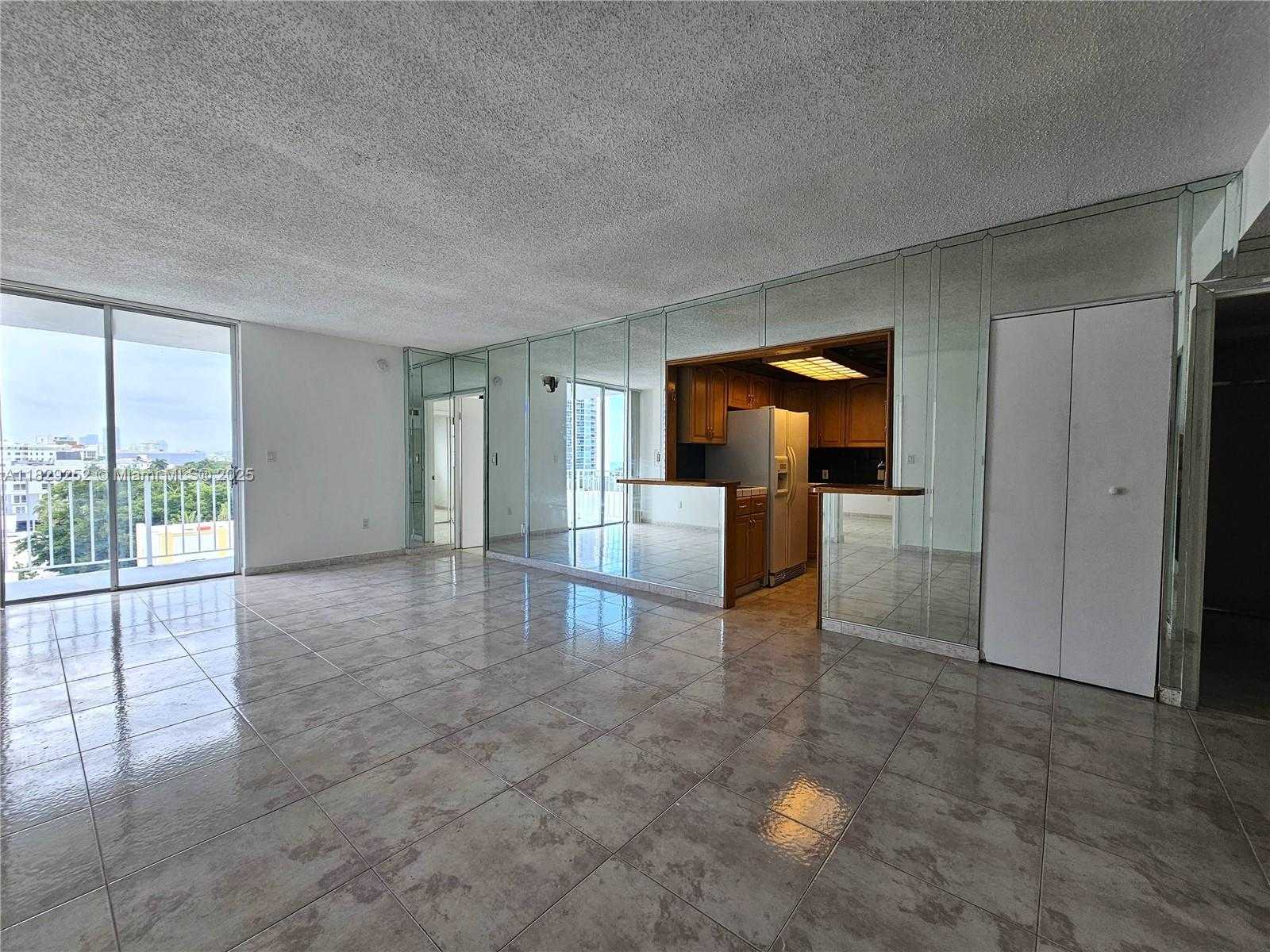 Small Image of 2829 INDIAN CREEK DR #709, Miami Beach Number 4