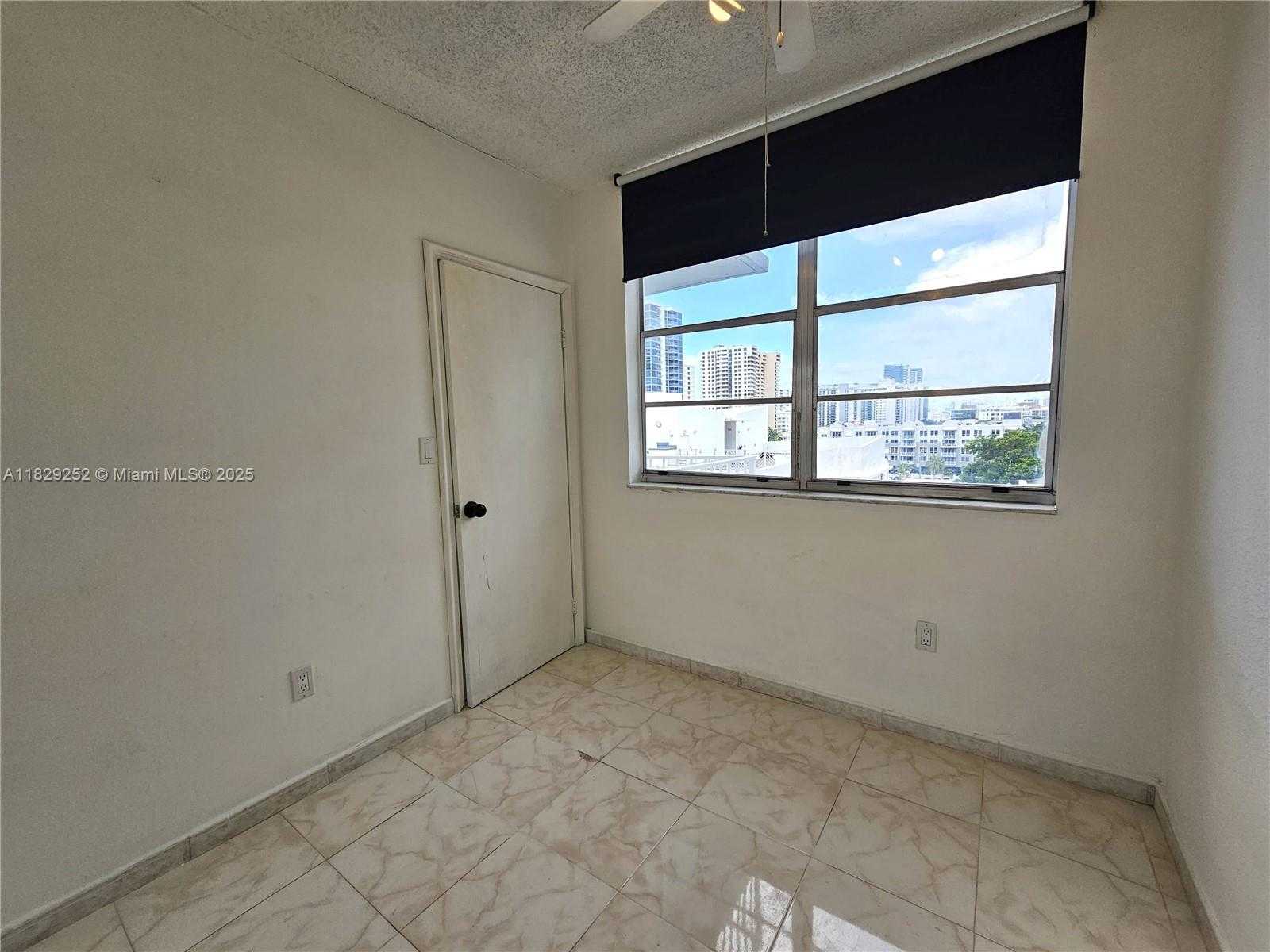 Small Image of 2829 INDIAN CREEK DR #709, Miami Beach Number 7