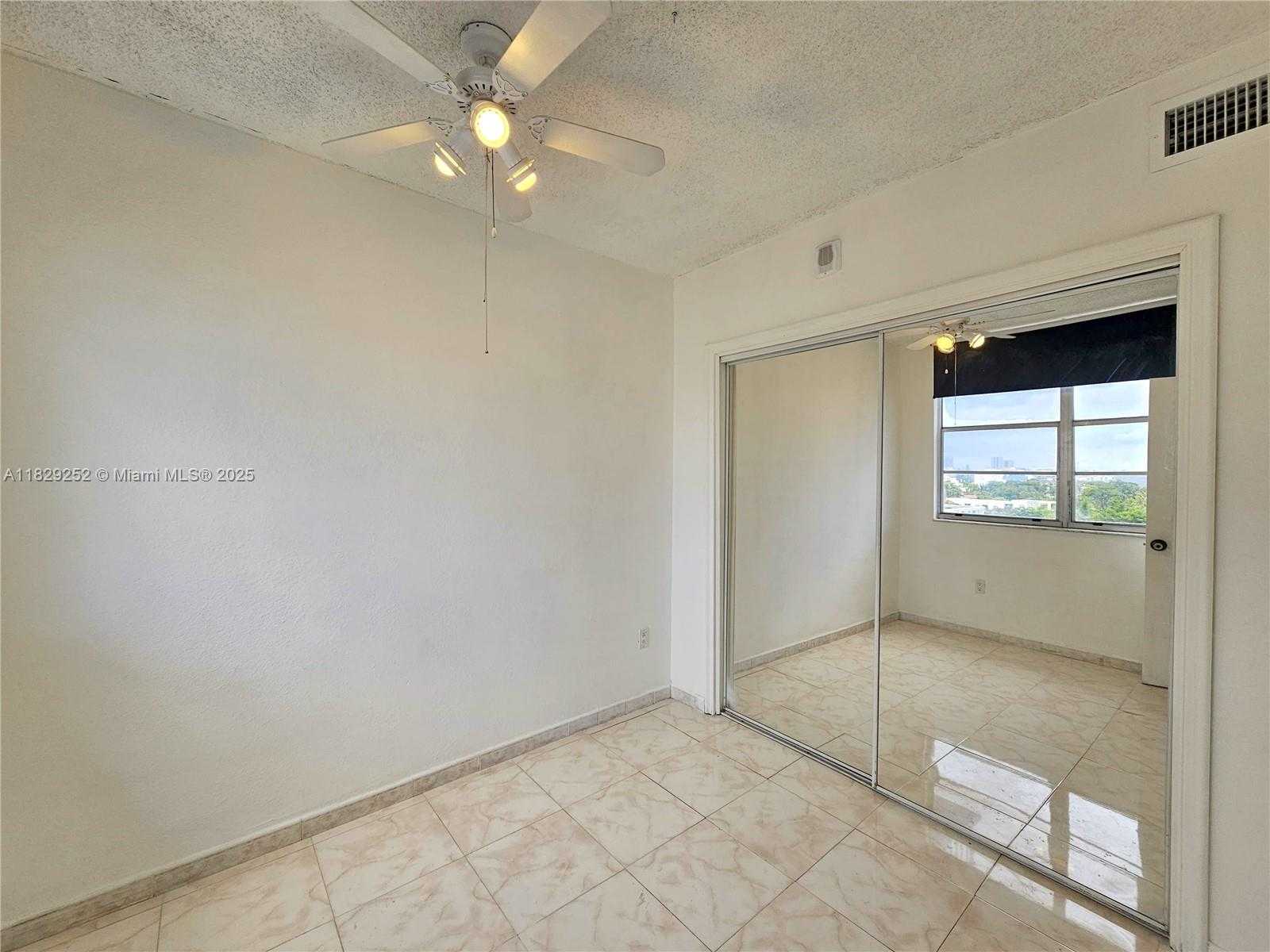 Small Image of 2829 INDIAN CREEK DR #709, Miami Beach Number 8